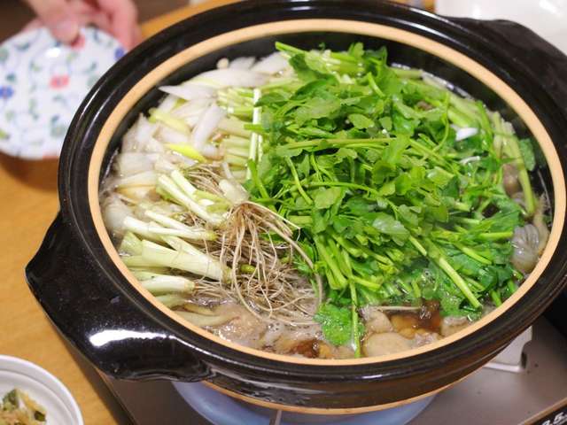 根っこが美味しい☆仙台せり鍋